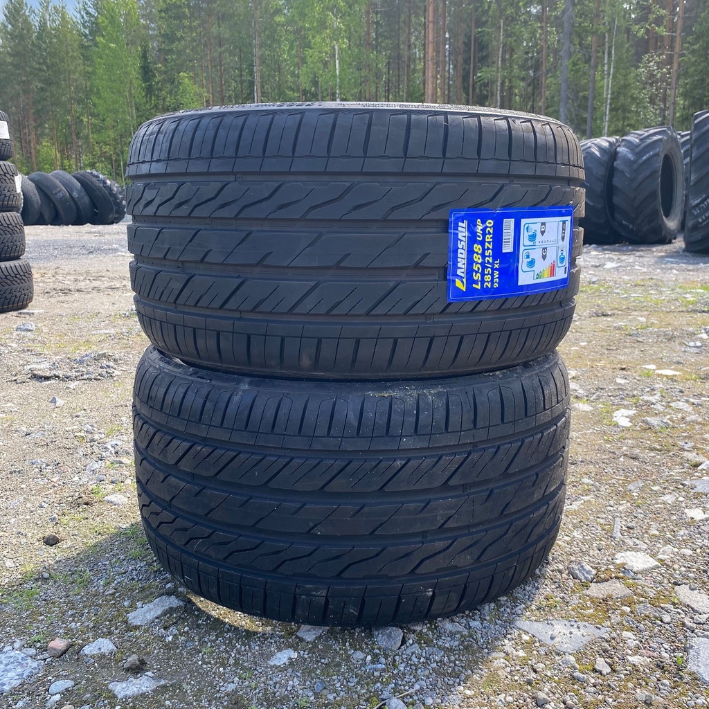 285/25R20 93W XL Landsail LS588 UHP Käytetty kesärengas Ajamaton DOT-19