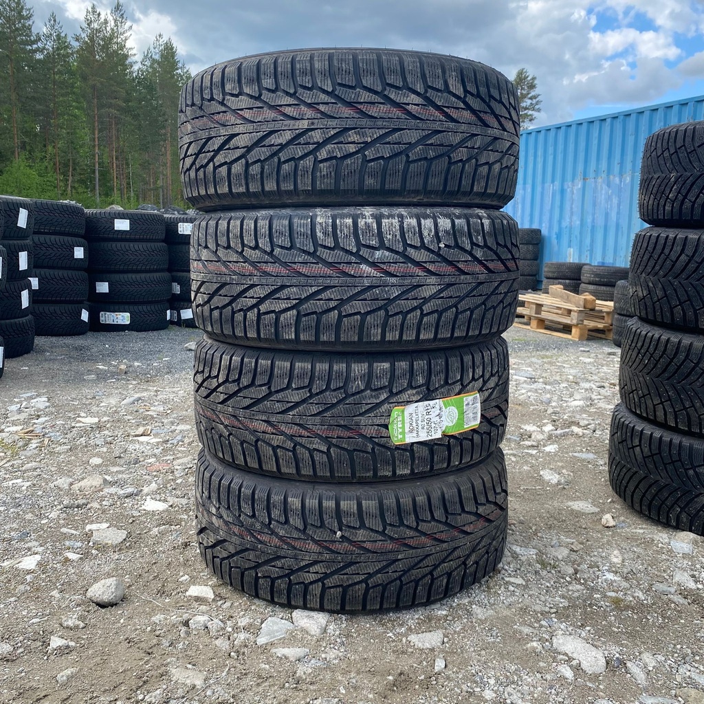 255/50R19 107R Nokian Hakkapeliitta R2 SUV Käytetty kitkarengas Ajamaton DOT-18