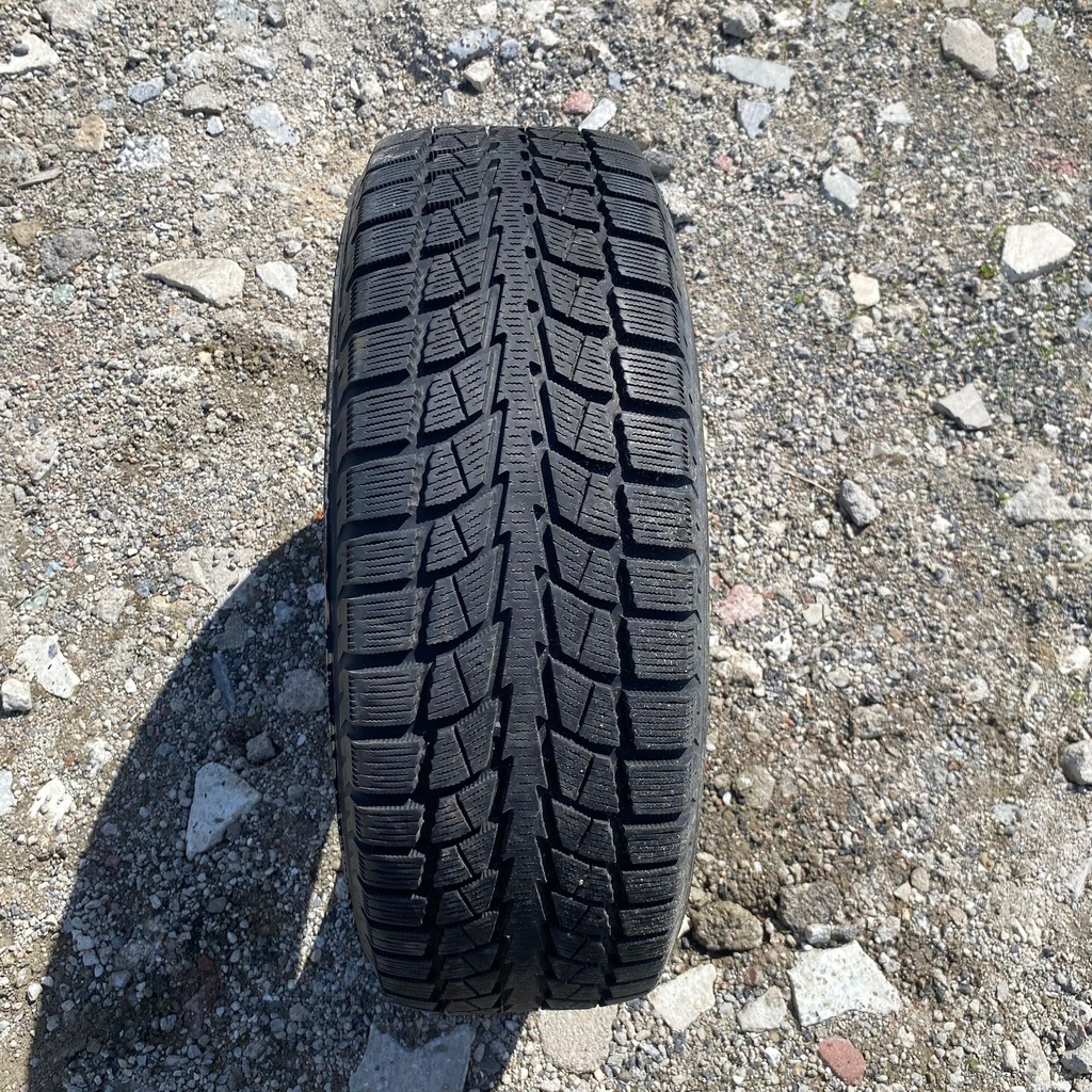 195/65R15 91R BridgeStone Blizzak Nordic Käytetty kitkarengas 6,5mm DOT-08