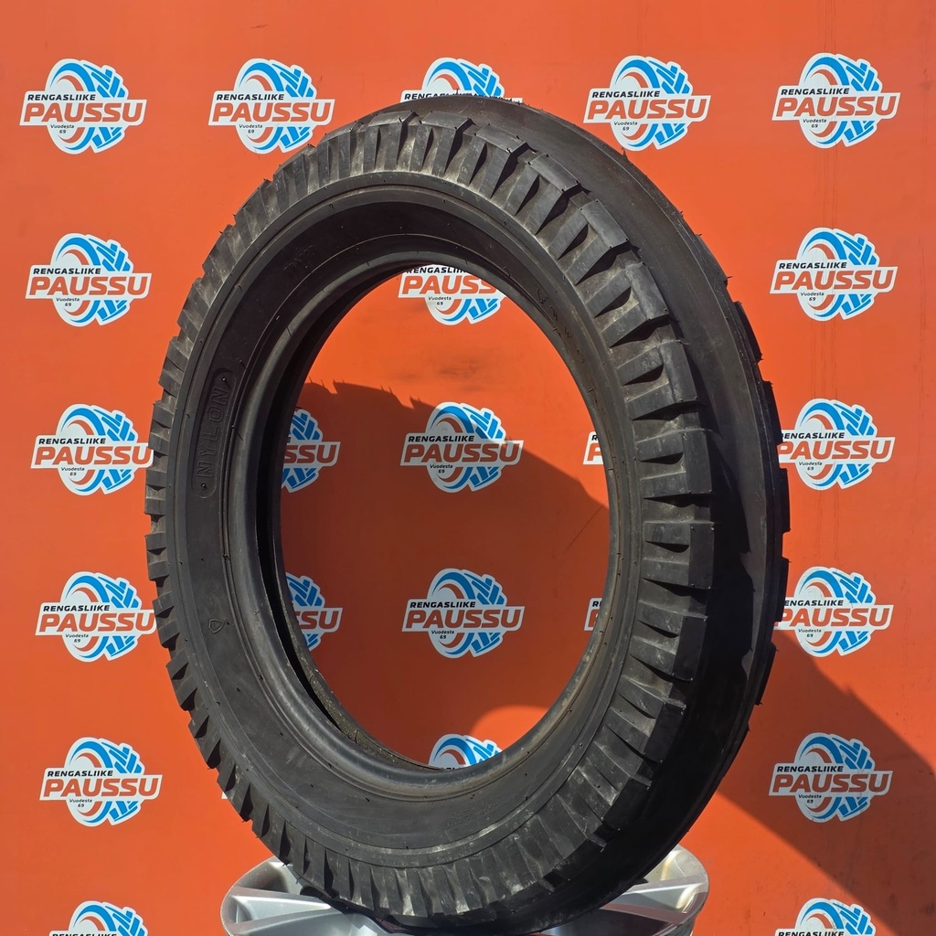 6.50-20 6pr Firestone Traktorin ajamattomia eturenkaita DOT-09  (ERÄ)