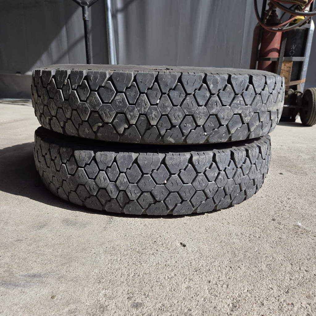 7.00R16 12pr Goodyear C46 Käytetty KA-rengas trailer DOT-94 7mm (Vain maatalous kärrykäyttöön)