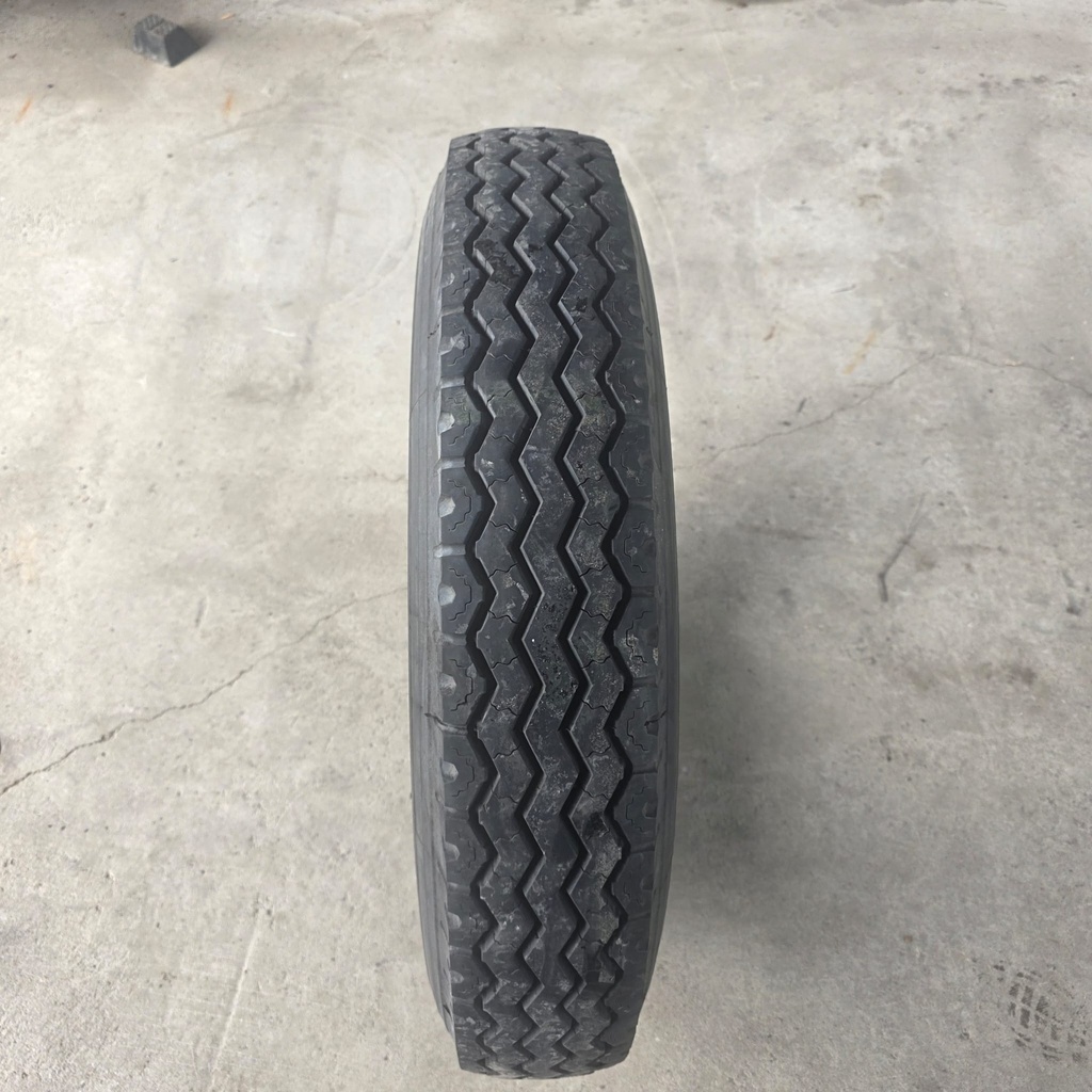 7.50R20 12pr Michelin X Käytetty KA-rengas trailer DOT-94  11mm (Pientä kuivumaa)
