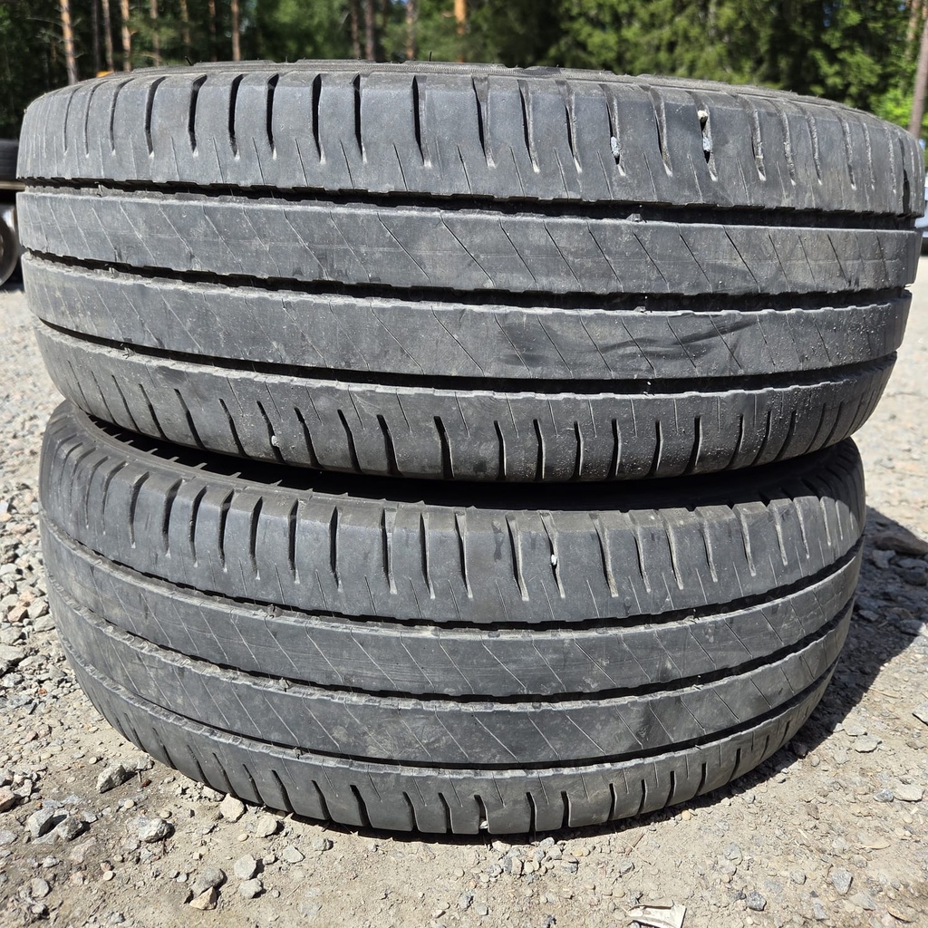 215/65R16C 109/107T Michelin Agilis 3 Käytetty kesärengas 5,5-6mm DOT-23