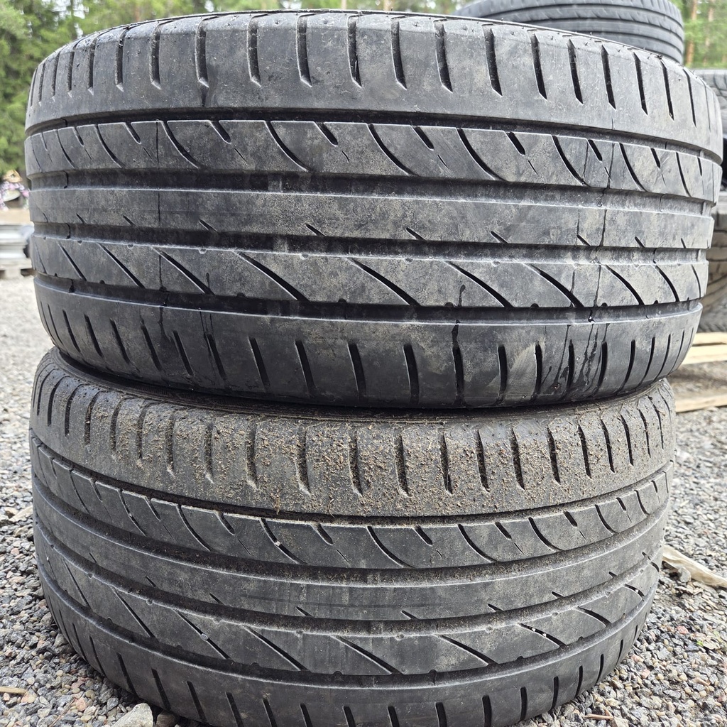 255/35R20 97Y XL Sailun Atrezzo ZSR Käytetty kesärengas 3-4mm DOT-22 ja -23 (toisessa laita kulumaa)