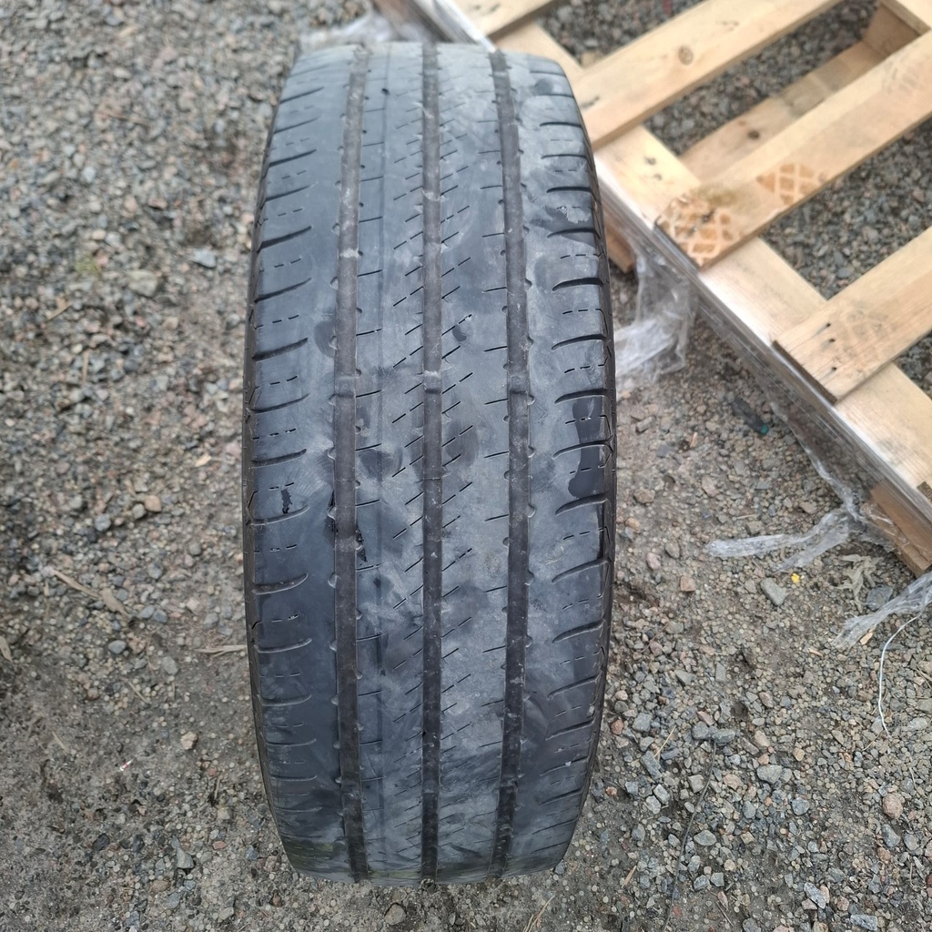 205/65R16C 107/105T Uniroyal RainMax 3 Käytetty kesärengas 4mm DOT-20