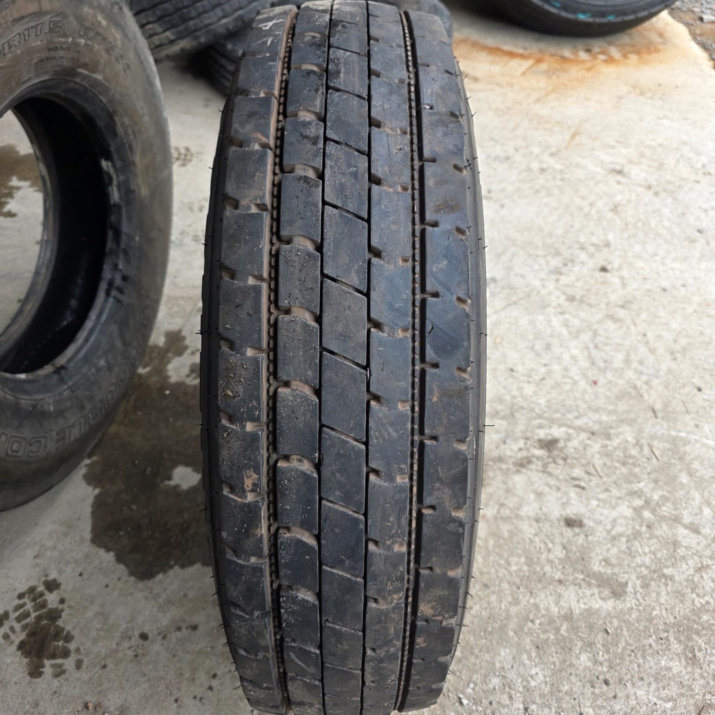 10R17.5 134/132L CONTINENTAL LDR1 Käytetty KA-rengas Veto DOT-20 9mm KESÄ/TALVI