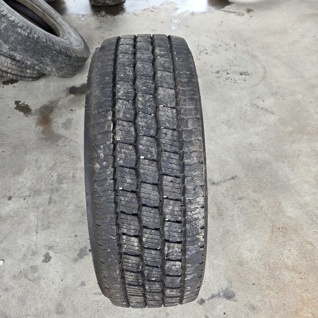 315/70R22.5 154L Michelin XFN2  Käytetty KA-rengas ohjaava DOT-19  12mm TALVI