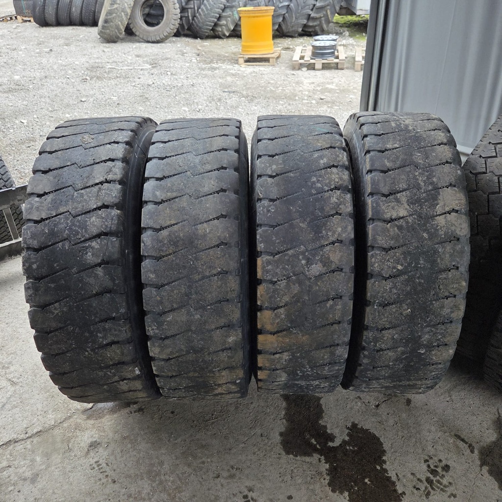 315/80R22.5 156/150K Sailun WORKS S951 Käytetty KA-rengas DOT-17 Sileät (Maatalous käyttöön)