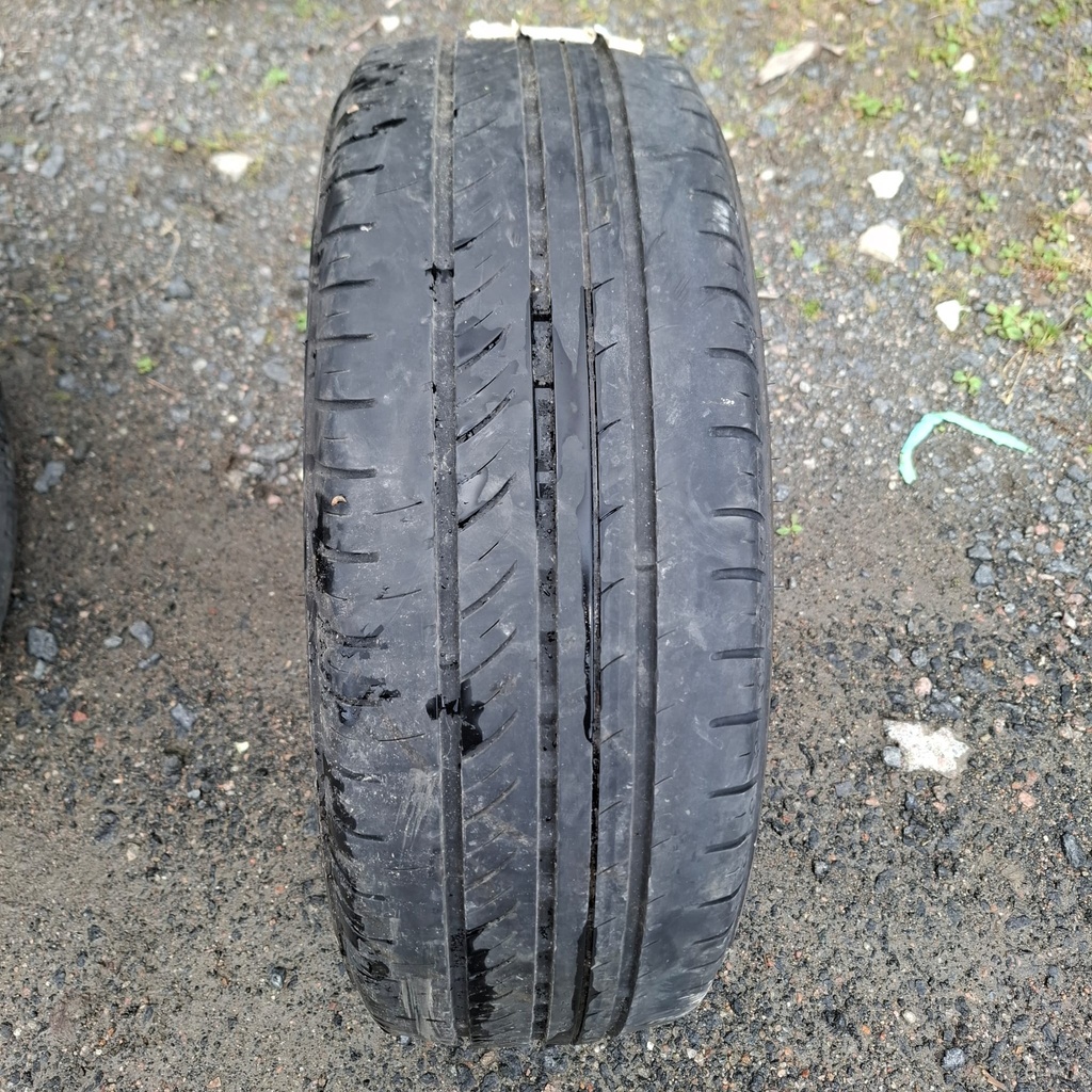 215/60R17C 109/107T Nokian Cline Käytetty kesärengas 7mm DOT-21
