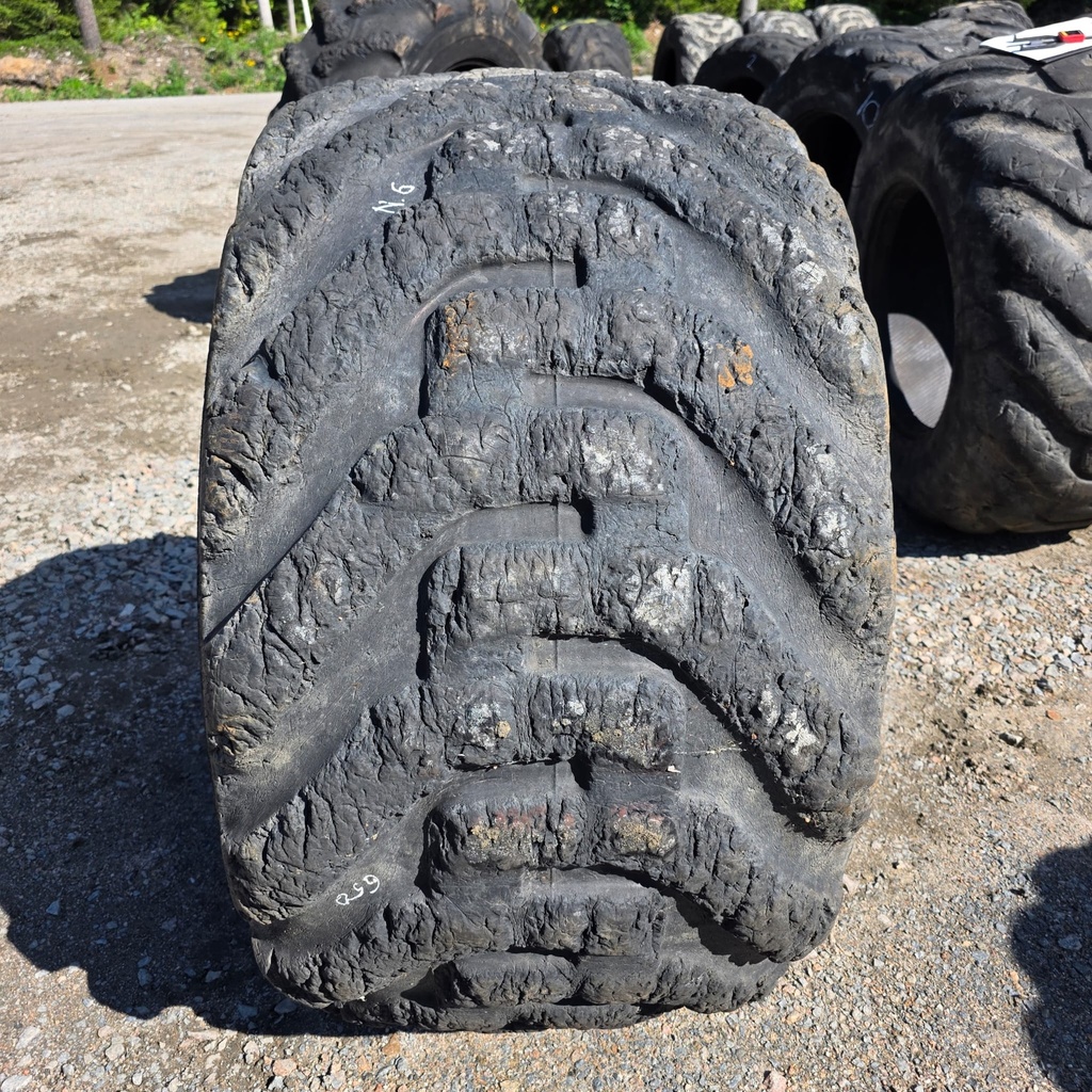 710/45-26.5 20pr NOKIAN FOREST KING F2 Käytetty Metsäkonerengas DOT-16 23mm  (nr.6)