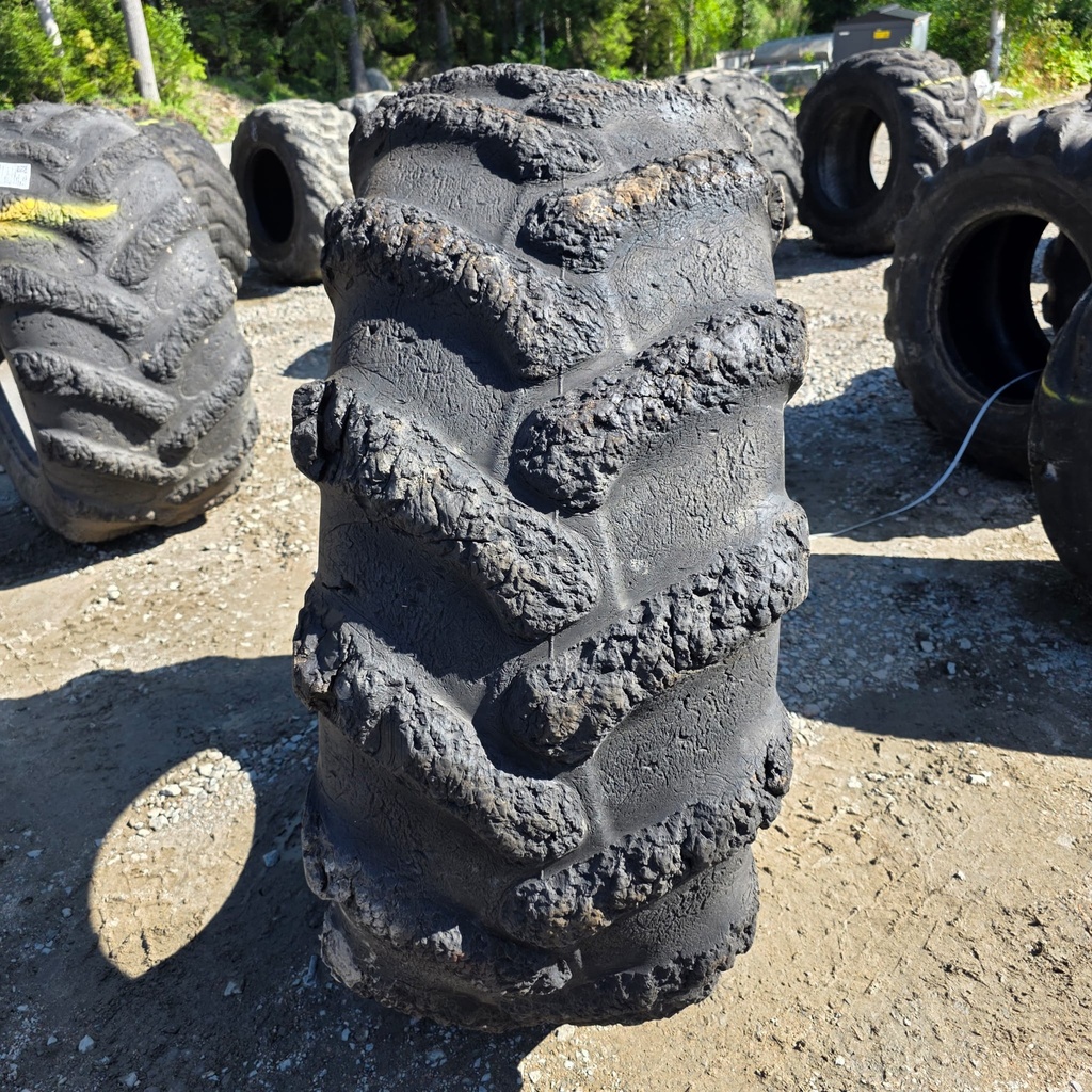 600/65R34 172A2 NOKIAN FOREST RIDER Käytetty Metsäkonerengas DOT-18 25-30mm (Korjattu) (nr. 1)