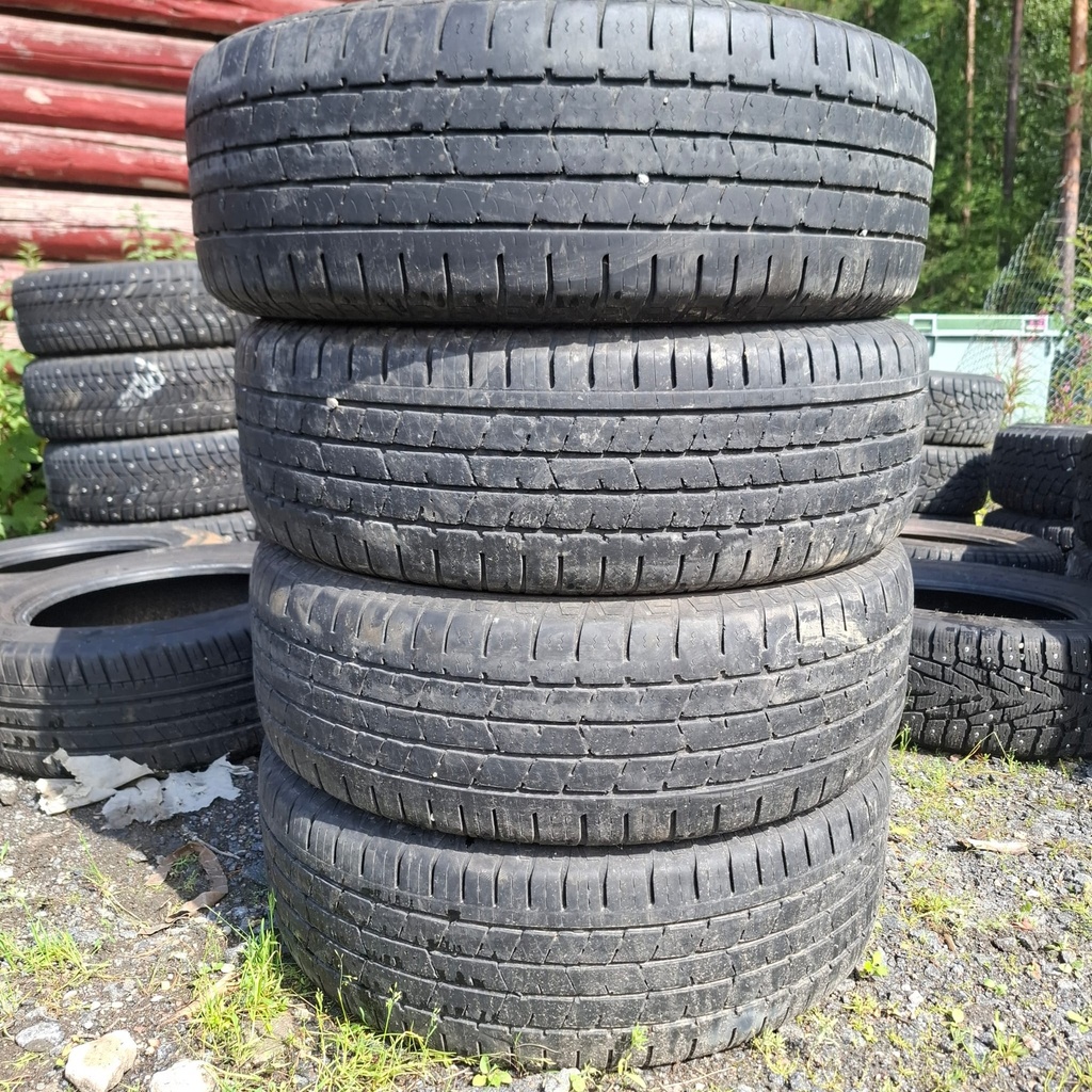 215/65R16 98H Continental CrossContact Käytetty kesärengas 4,5-5mm DOT-16