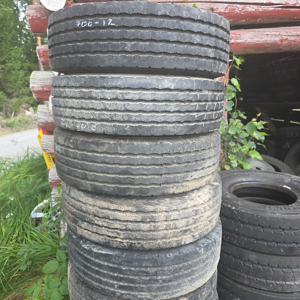 7.00R12 122J Michelin X XTA Käytetty KA-rengas trailer DOT-06-16  6-7mm