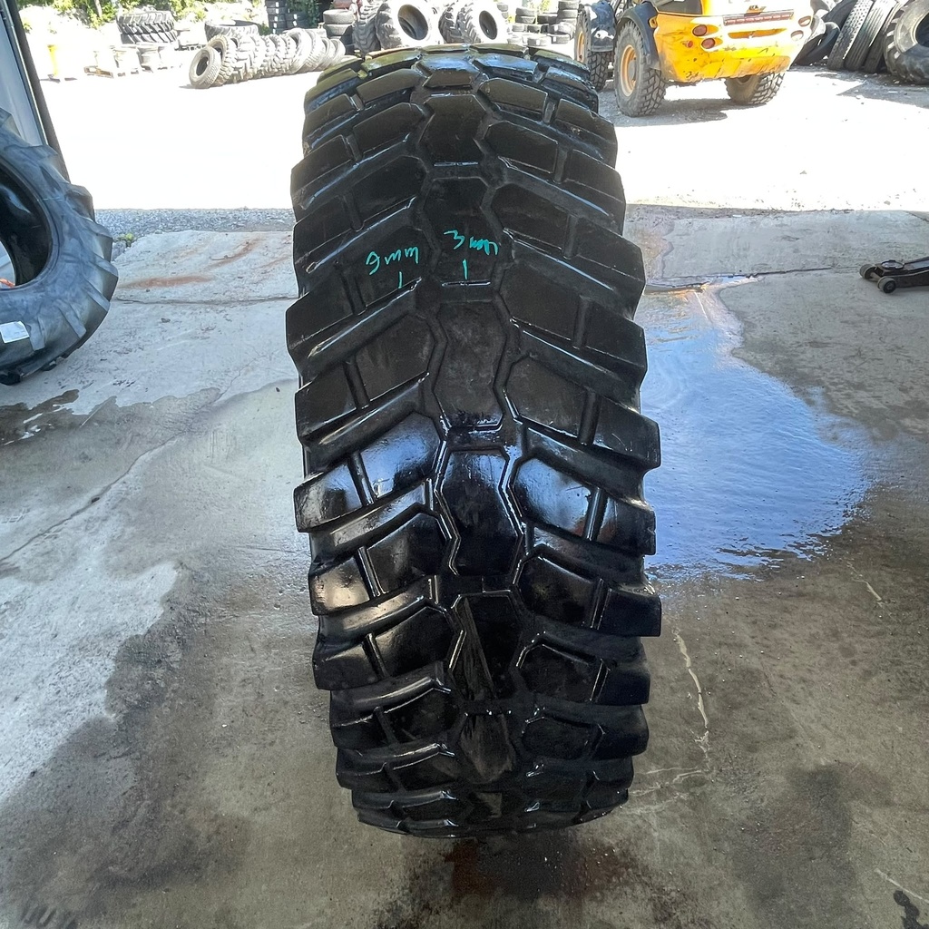 440/80R28 (16.9R28) 156A8 Alliance Multiuse 550 Käytetty palapintarengas DOT-18 8mm (Paisto korjattu, Asennus sisärenkaalla)