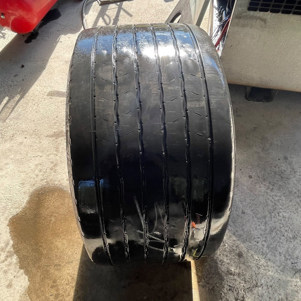 445/45R19.5 160J Hankook TL10 e Cube Käytetty KA-rengas trailer 4mm DOT-18