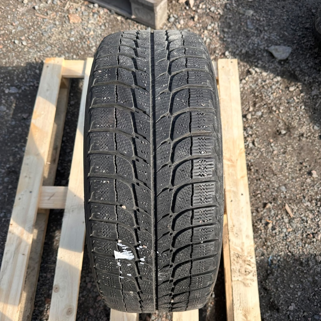 215/55R16 97Q Michelin X-ice Käytetty kitkarengas 5-6mm DOT-04