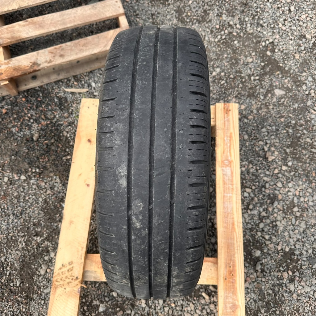 215/70R15C 109/107S Hankook Vantra Lt Käytetty kesärengas 5mm DOT-21