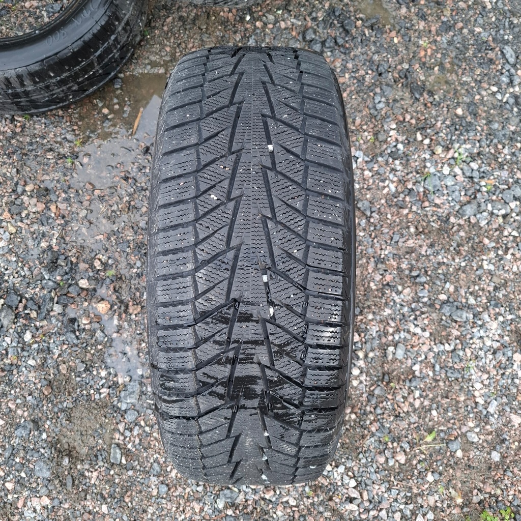 225/55R17 101T Hankook Winter Icept IZ2 Käytetty kitkarengas 6mm DOT-21
