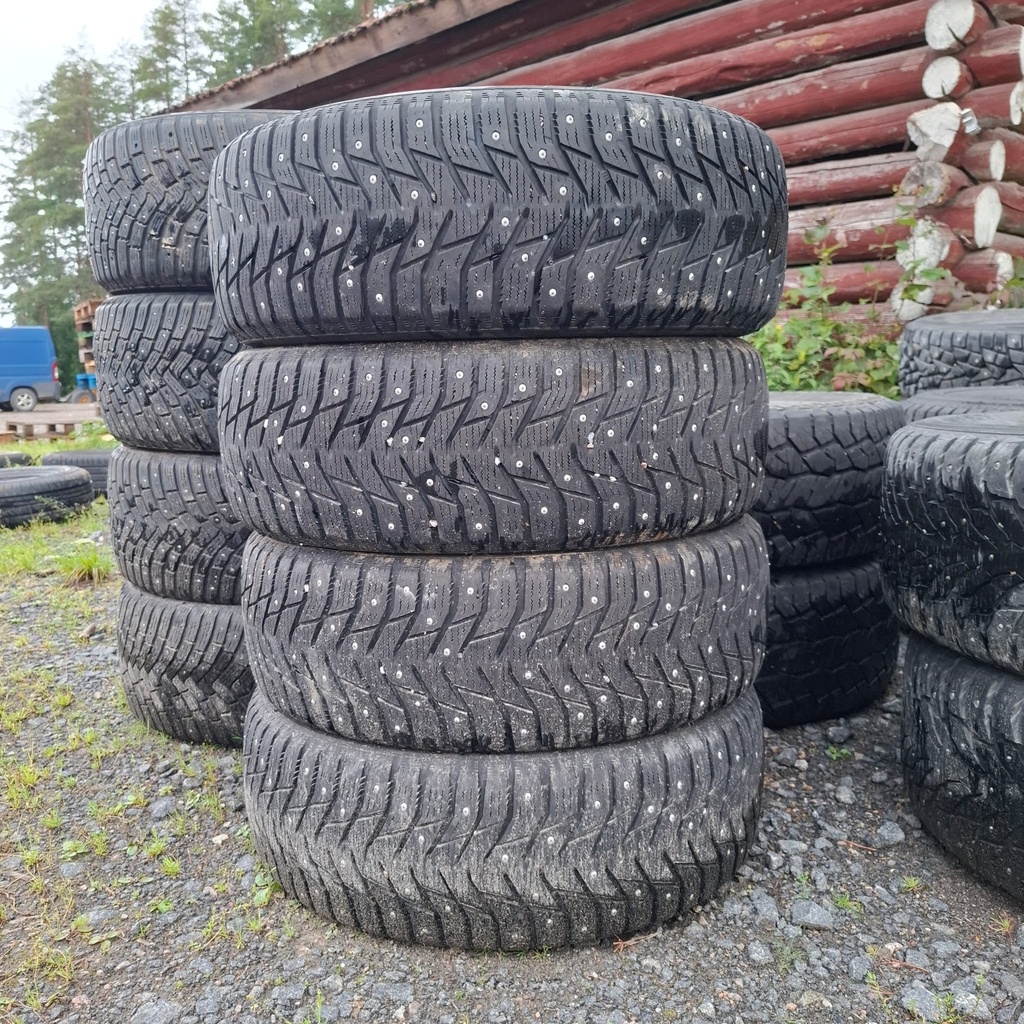 205/60R16 96T XL Sailun Ice Blazer Wst3 Käytetty nastarengas 4-6mm DOT-19