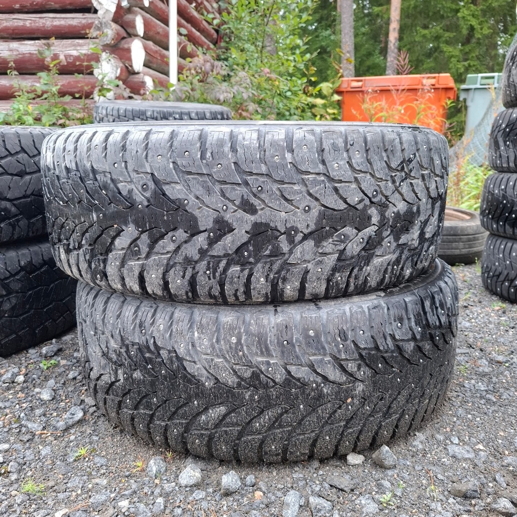 265/65R17 Nokian Tyres Hakkapelliitta 9 SUV Käytetty nastarengas 6-7mm DOT-20