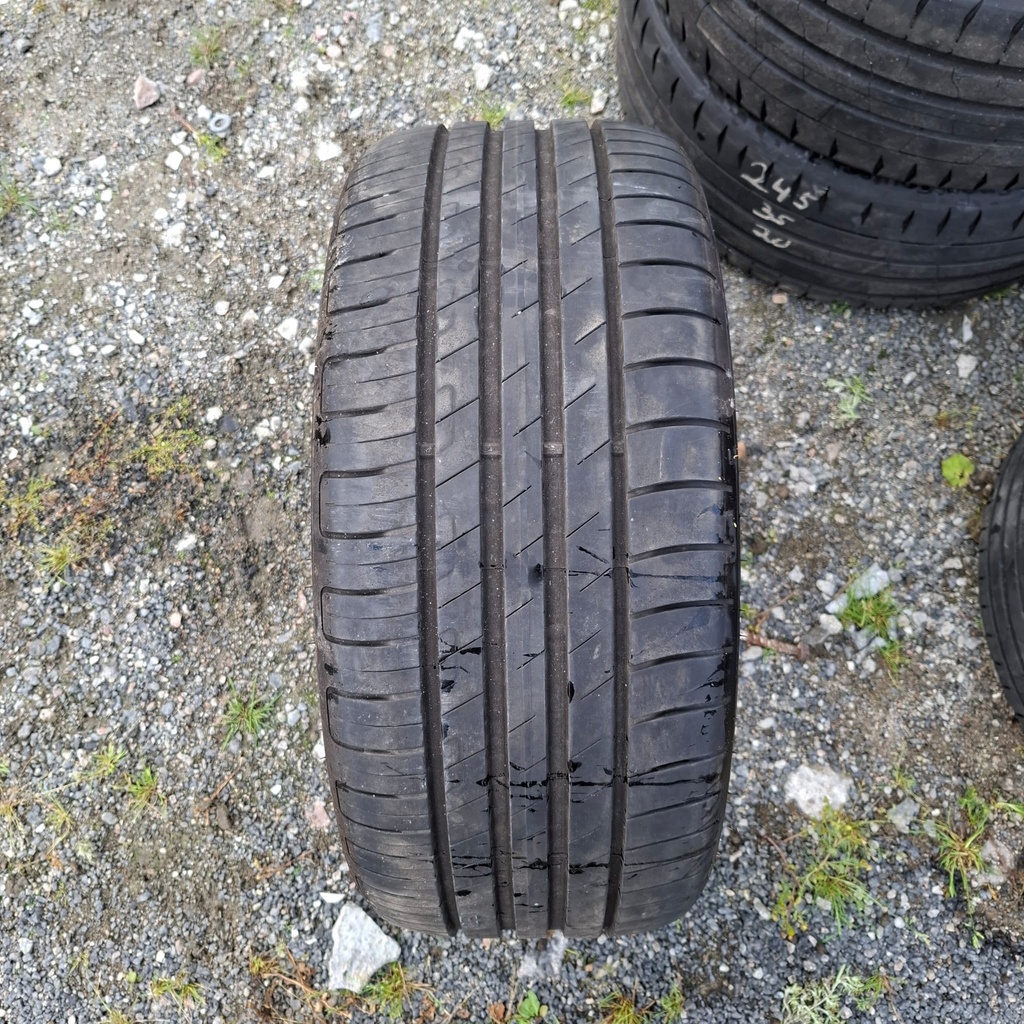 225/40R18 92W Goodyear Efficient Grip Performance Käytetty kesärengas 7mm DOT-24