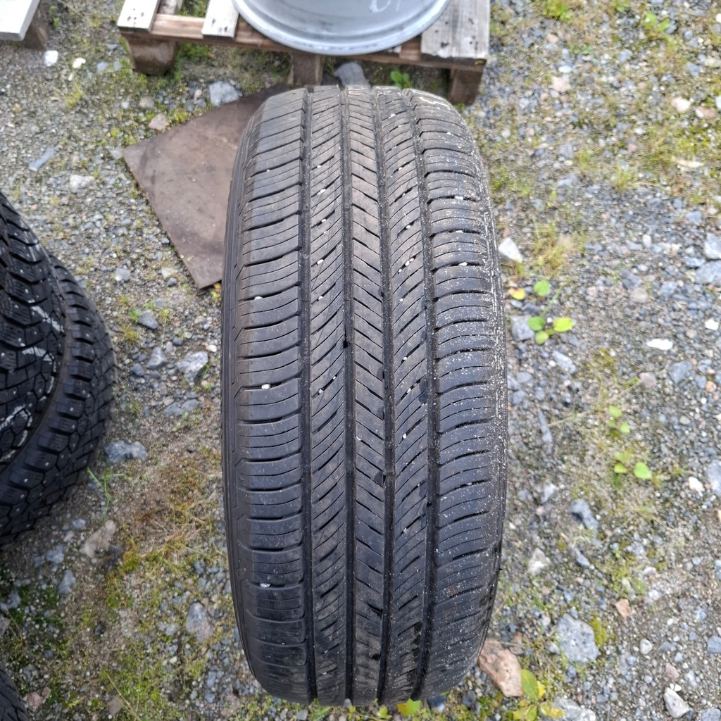 235/55R20 102H Kumho Crugen HP71 Käytetty kesärengas 8mm DOT-21