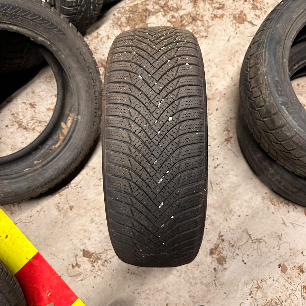 175/55R15 77T Imperial Käytetty SnowDragon HP kitkarengas 6mm DOT-18