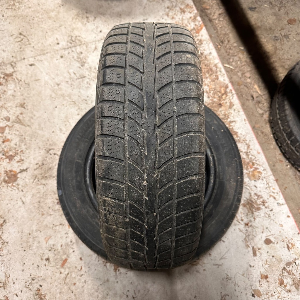 175/55R15 77T Hankook Winter Icept RS Käytetty kitkarengas 4mm DOT-15
