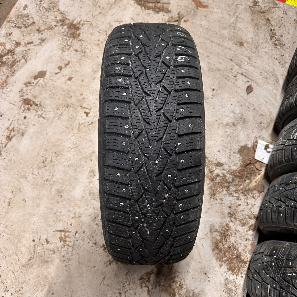 195/60R16 93T XL Nokian Hakkapeliitta 7 Käytetty nastarengas 7mm DOT-16