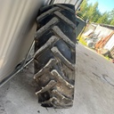 460/85R38 (18.4R38)  149A8 Continental Contract AC85  Käytetty rengas 27mm DOT-11 (Kuivumaa, Nastoitettu, Asennus sisärenkaalla)