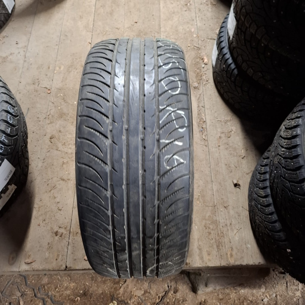 205/50ZR16 87W Kumho Ecsta SPT Käytetty kesärengas 5,5mm DOT-08