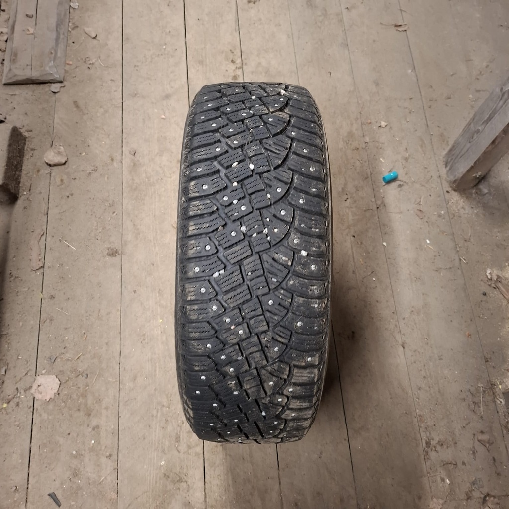 185/60R15 88T XL Continental IceContact 2 Käytetty nastarengas 6mm DOT-16