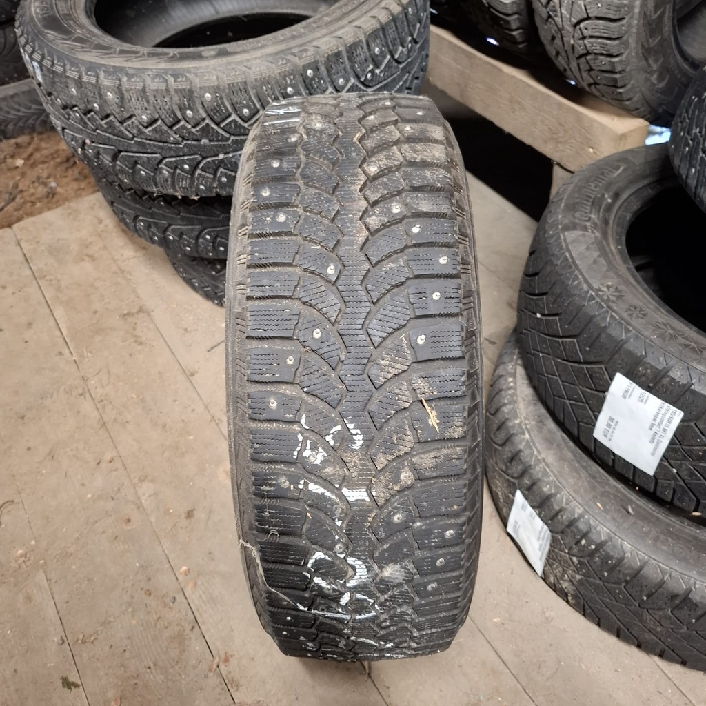 185/60R15 88T Bridgestone Blizzak Sike-01 Käytetty nastarengas 7mm DOT-13