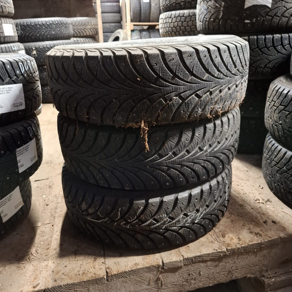 185/60R15 88T GoodYear UltraGrip Extreme Käytetty nastarengas 5-7mm DOT-08 ja -11