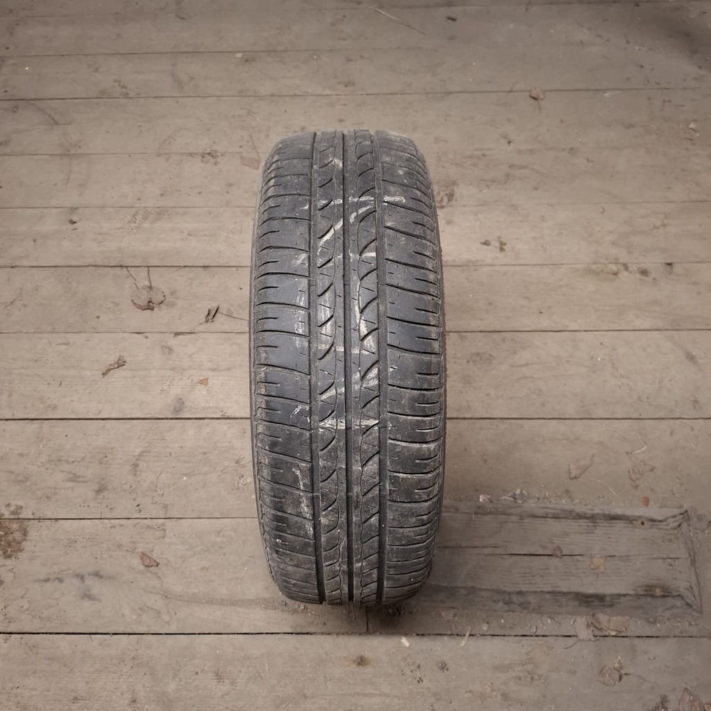 185/60R15 84T Bridgestone B250 Käytetty kesärengas 4,5mm DOT-10