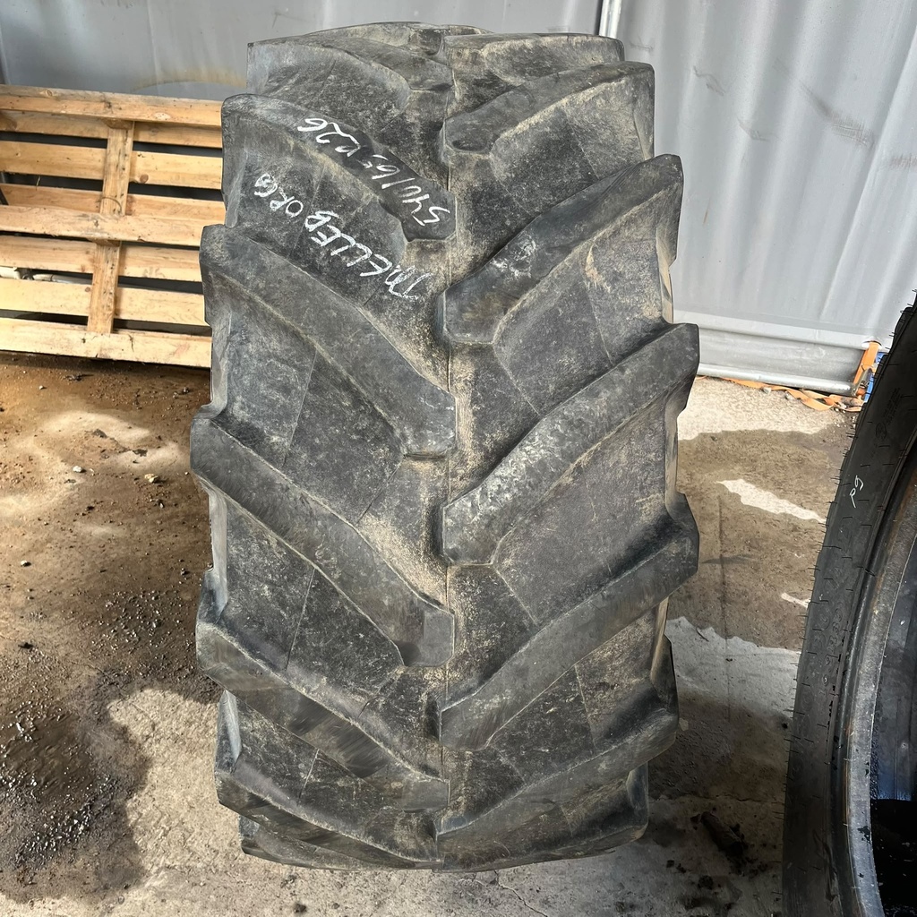 540/65R26 141D Trelleborg TM800 Käytetty rengas 22mm DOT-09 Tubeless (Paistokorjattu)