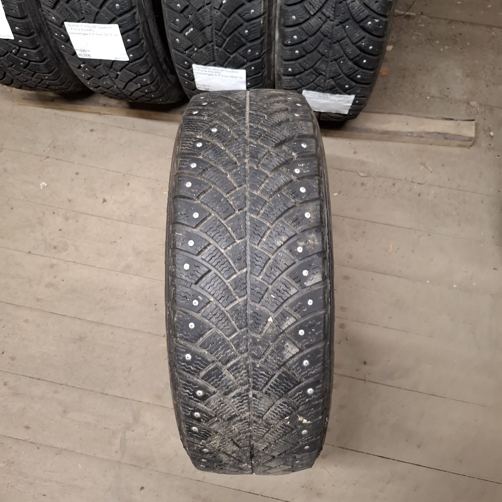 195/65R15 95Q BFGoodrich G-Force Stud Käytetty nastarengas 5,5-6,5mm DOT-17 ja -18