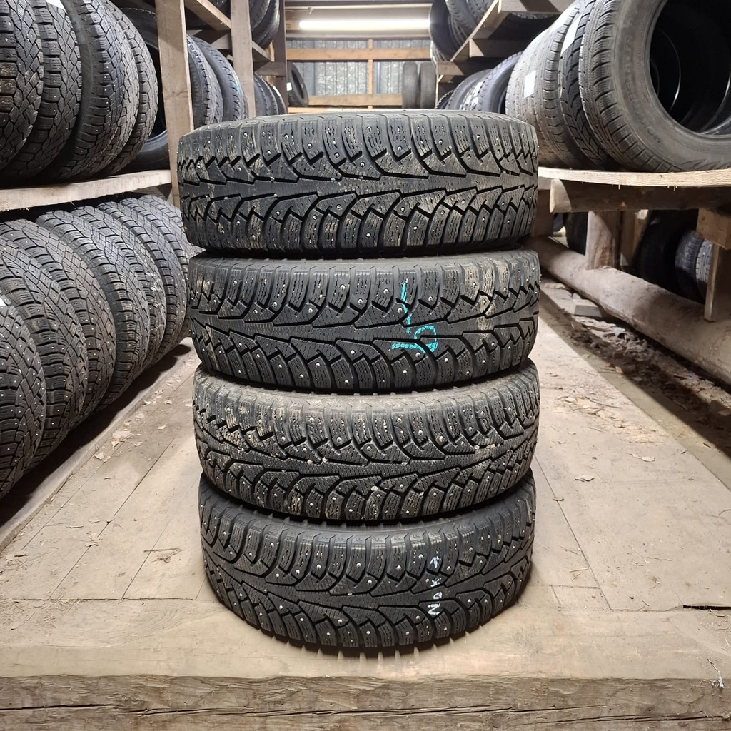 195/65R15 95T XL Nokian Hakkapeliitta 5 Käytetty nastarengas 6-8mm DOT-09 ja -12