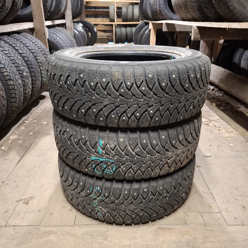 195/65R15 95T XL Nokian Nordman 4 Käytetty nastarengas 5-7mm DOT-11 ja -13