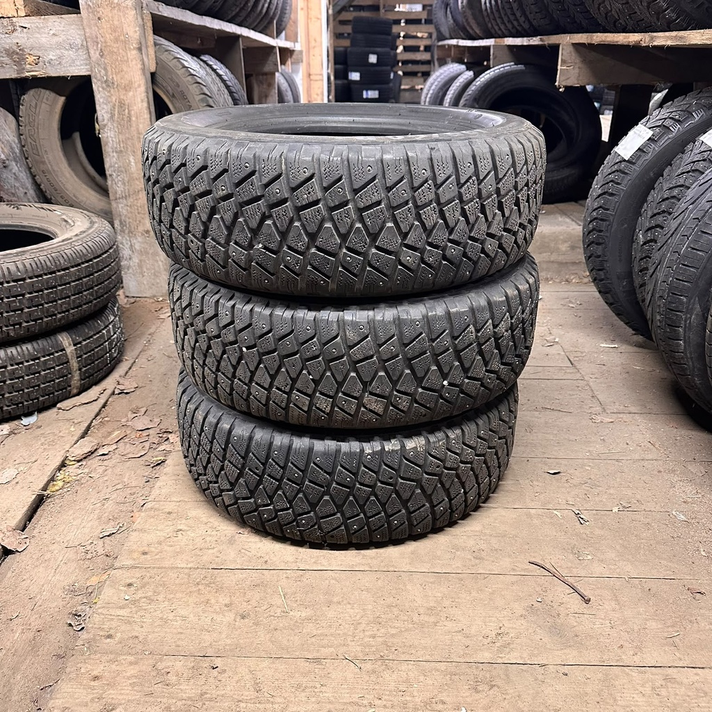 195/60R15 88Q Ässä Käytetty nastarengas 7-8mm DOT-98 (Pinnoitettu)