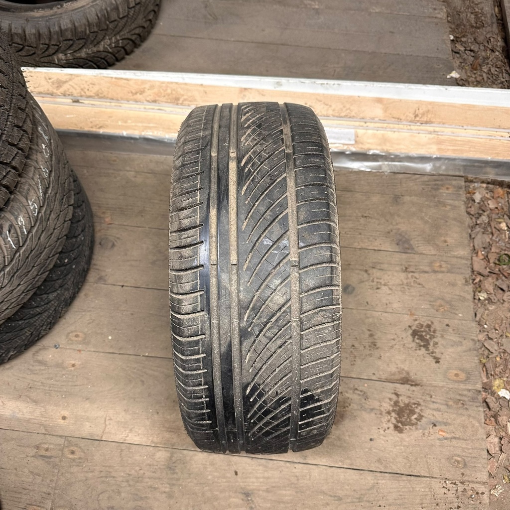 195/50R15 82H Avon ZV3 Käytetty kesärengas 4,5mm DOT-11