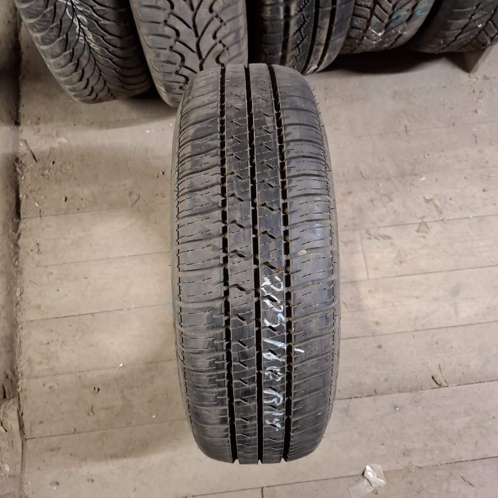 205/60ZR15 Pirelli P4000 Käytetty kesärengas 6,5mm DOT-92