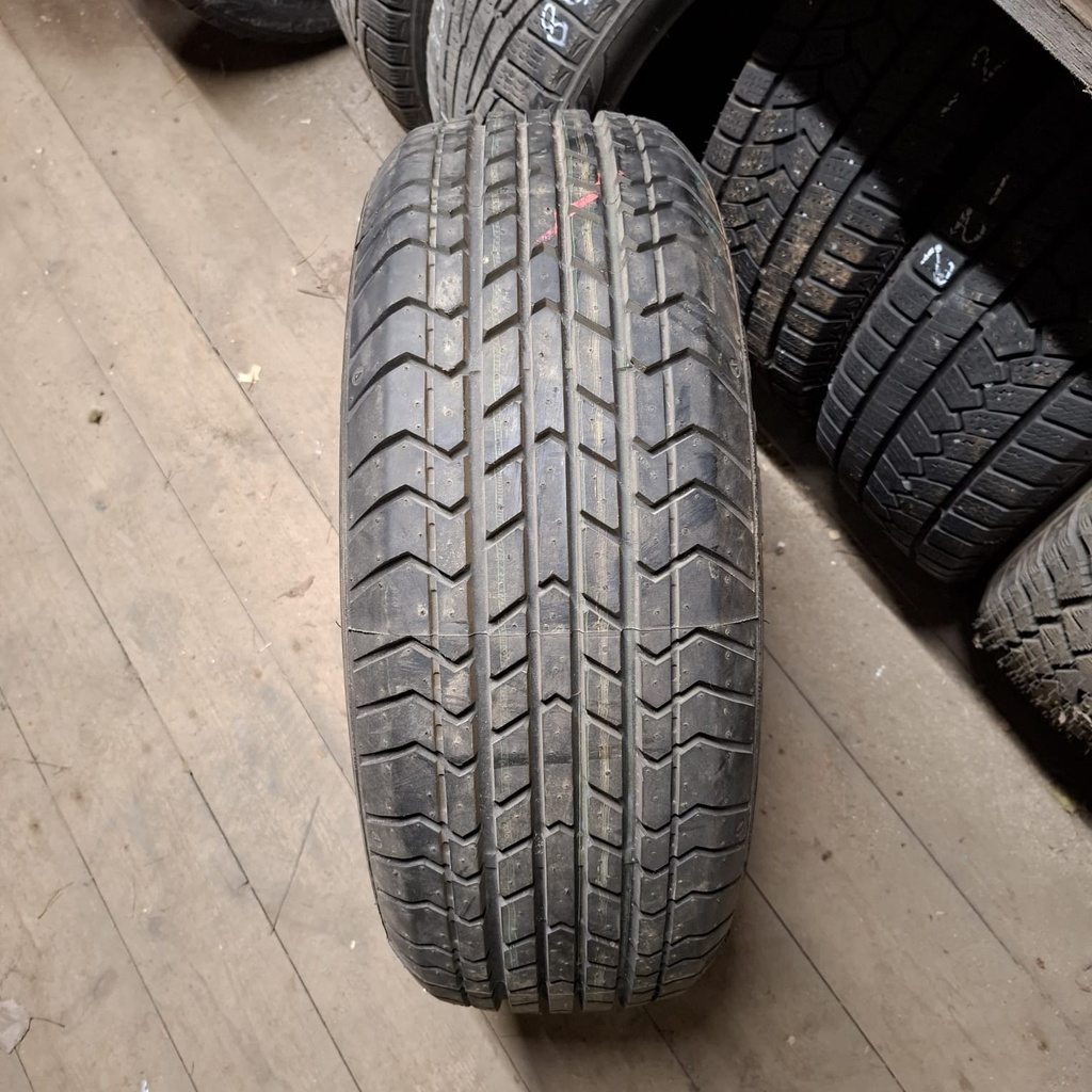205/60R15 91V Pirelli VXT60 Ajamaton kesärengas DOT-97