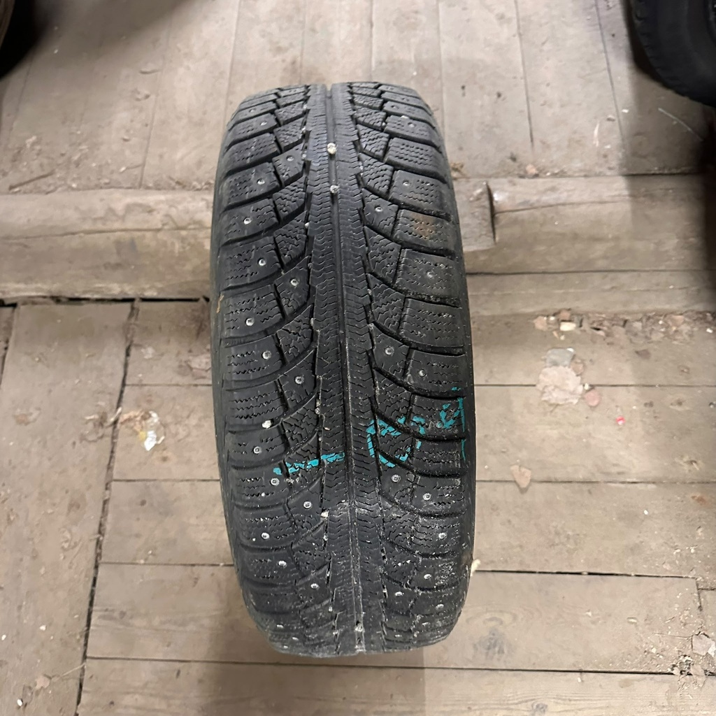 195/60R15 88T Gislaved Nord Frost 5 Käytetty nastarengas 6mm DOT-09