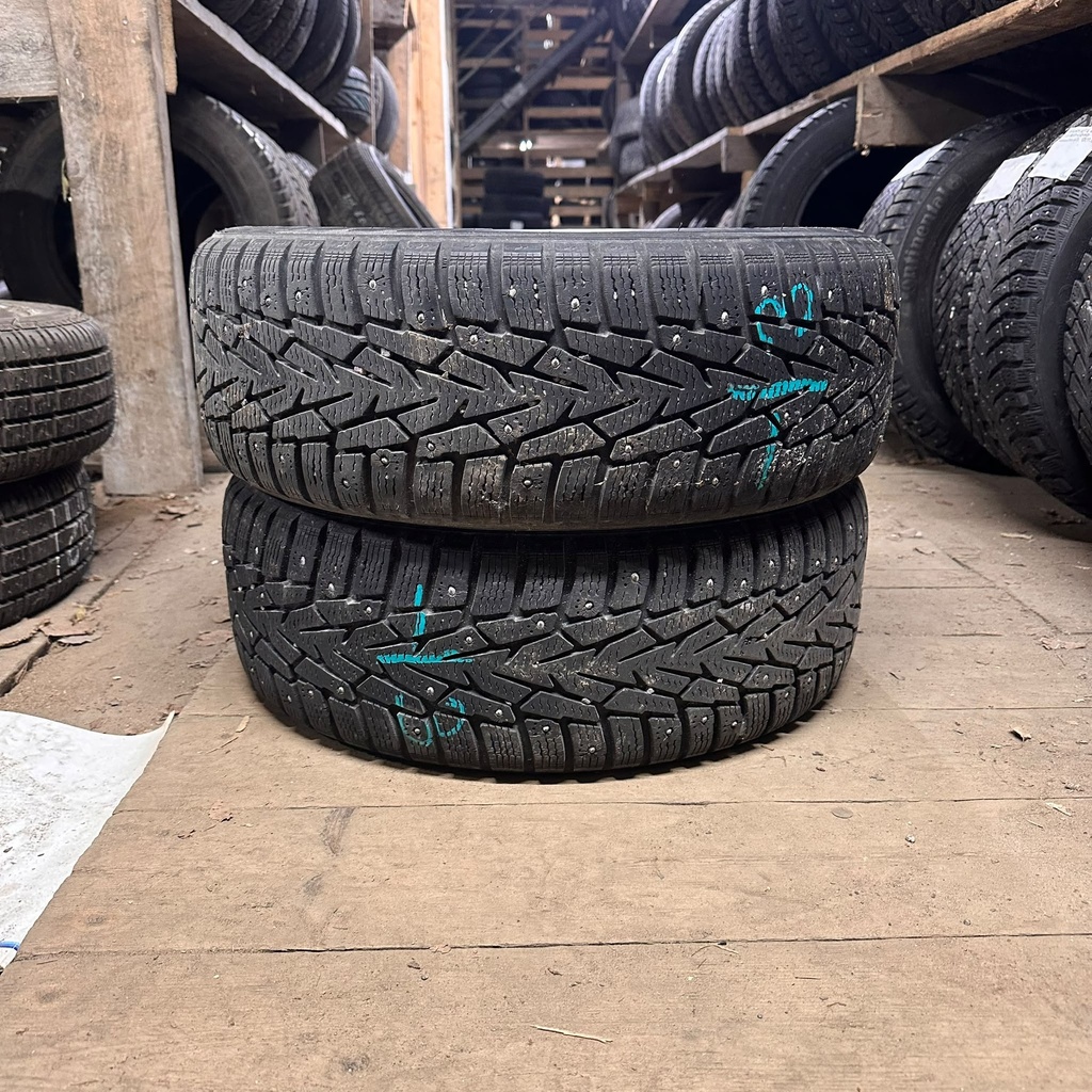 195/60R15 92T XL Nokian Hakkapeliitta 7 Käytetty nastarengas 6-7mm DOT-13