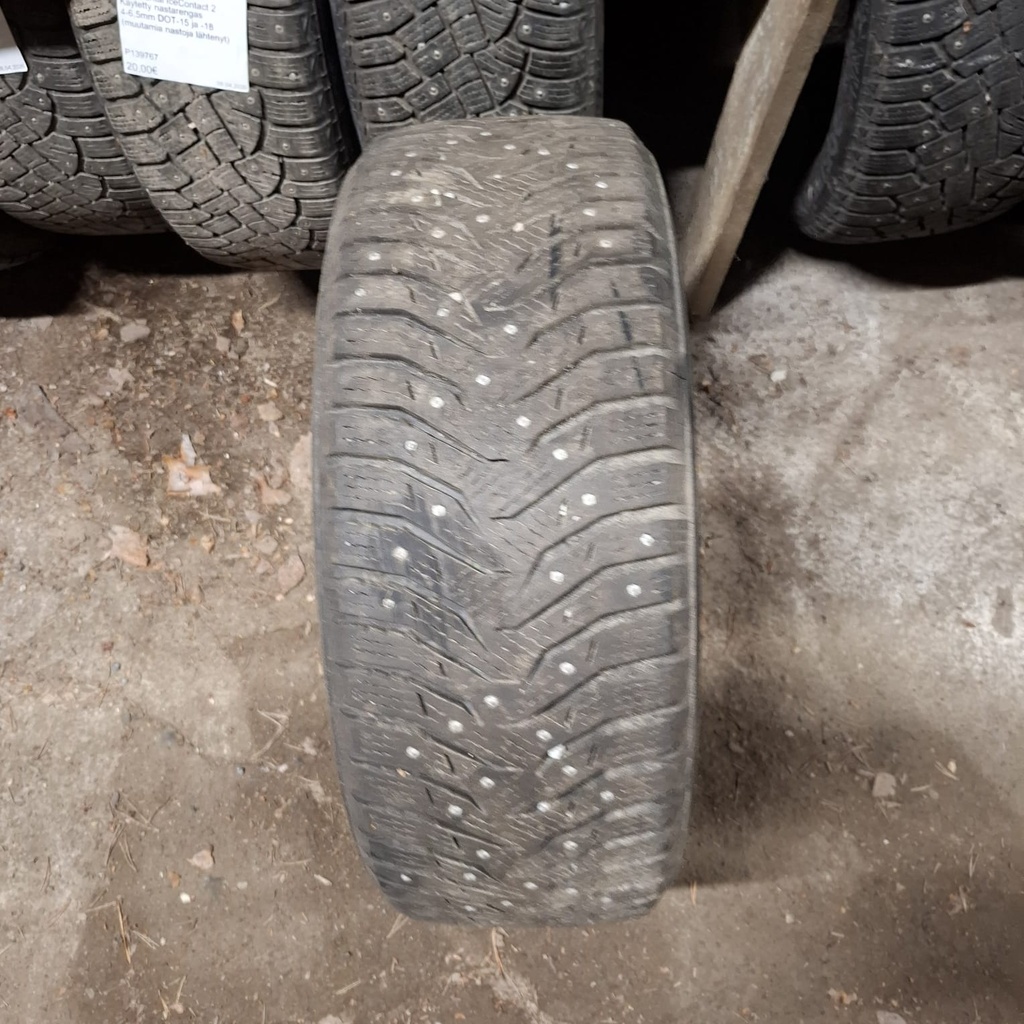 205/55R16 94T Kumho WinterCraft Ice WI31 Käytetty nastarengas 6mm DOT-16