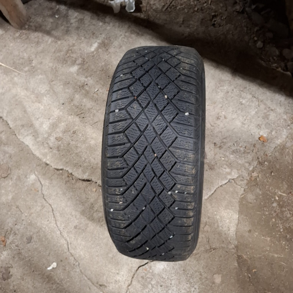 205/55R16 94T XL Continental VikingContact 7 Käytetty kitkarengas 6mm DOT-20