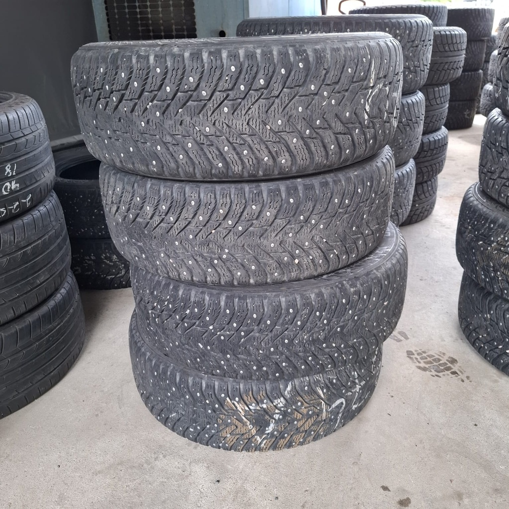 205/60R16 96T XL Nokian Hakkapeliitta 8 Käytetty nastarengas 6-7mm DOT-19