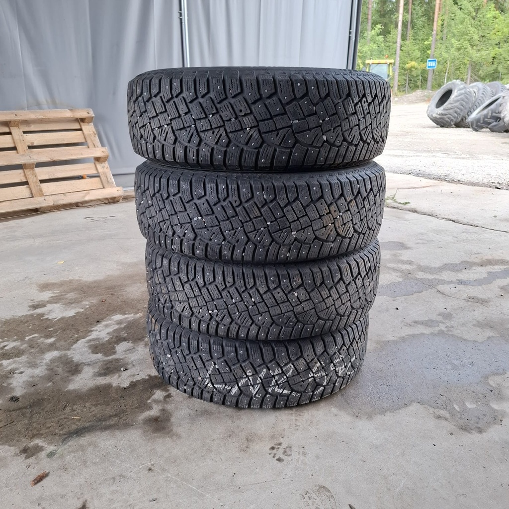 215/70R16 100T Continental IceContact 2 Käytetty Nastarengas 6-7mm DOT-16