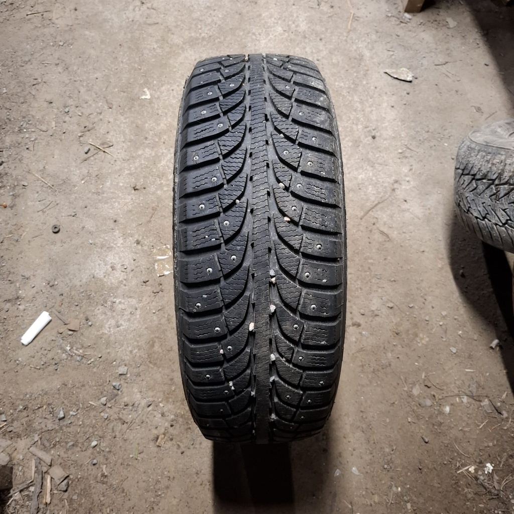 205/60R16 96T XL GTRadial Champiro Ice Pro Käytetty nastarengas 7,5mm DOT-16
